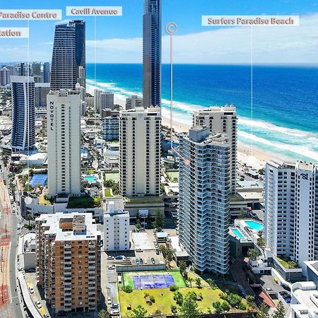 1 Bedroom And 1 Living Room Family Suite Gold Coast Buitenkant foto
